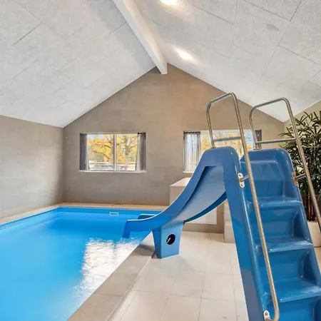 Aqua 298 Holiday home
